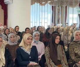 В преддверии 1 сентября начальником ДДО Мэрии г. Грозного Бирлант Садуевой было проведено расширенное установочное совещание